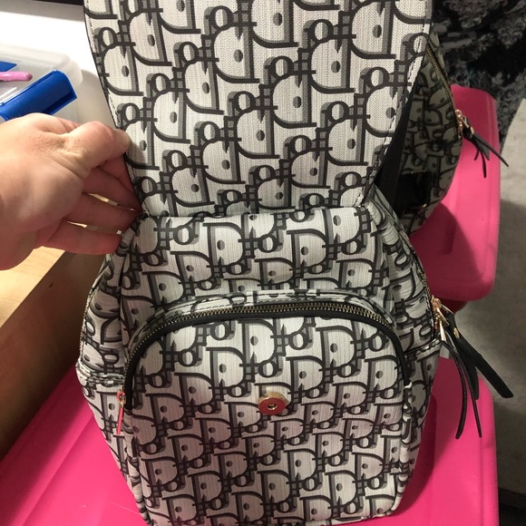 Gray black back pack handbag - Picture 3 of 7
